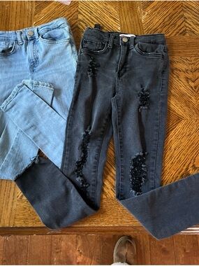 Levi's Black Distressed Skinny Jeans & Light Denim Blue Jeans